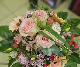 Blumen Bayer Moderne Blumengestaltung Bild 7