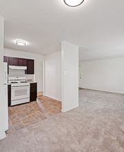 Elwood Gardens Apartments image 8
