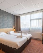 Guest Room with Two Beds
