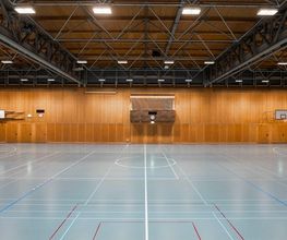 Zentrum und Stadion Schluefweg Bild 8