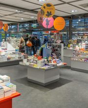 Schmitt & Hahn Buch und Presse im Bahnhof Kiel Bild 6