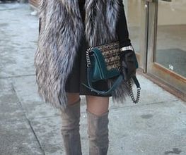 van Soest Stoffe Modische Szene mit weichem Webpelzstoff für Wintermode und hochwertige Accessoires