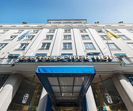 Eingang Hotel Bayerischer Hof München