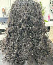 Simon Corinne image 3