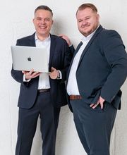 Beratung in der Agentur - AXA Versicherungsbüro Markus Schwetlick e.K. - Kfz Versicherung in  Mainburg