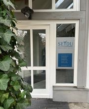 SEYDU Standort in Kolbermoor bei Rosenheim Eingangstür