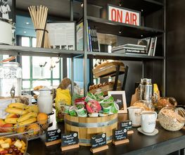 Hotel Motel One Mannheim - Breakfast