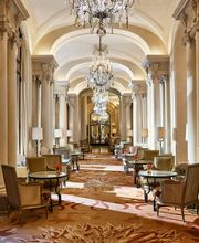 Hôtel Plaza Athénée, Paris