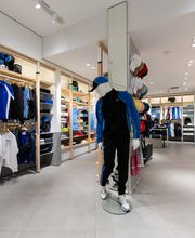 Lacoste Valence image 1