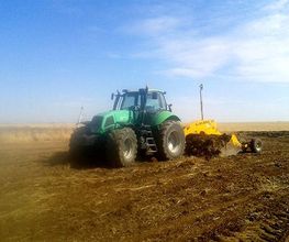excavaciones-emilio-morillo-mejias-tractor-05.jpg