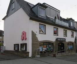 Aussenansicht der Adler-Apotheke