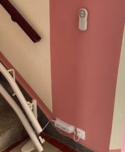 Lifta Treppenlift – sichere Stromversorgung und Fernbedienung