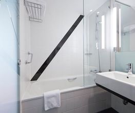Holiday Inn Zürich - Messe by IHG Bild 12
