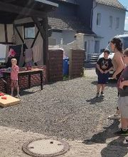 Spiele auch mit Überdachung
