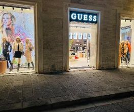 GUESS immagine 1