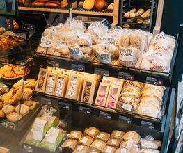Junge Die Bäckerei. Bild 10