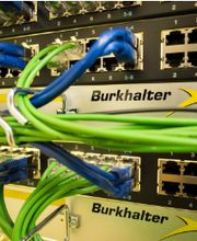 Für die Kommunikationsverkabelung mit passender Kupfer-, oder Glasfaser Technologie ist unsere Networks Abteilung zuständig.