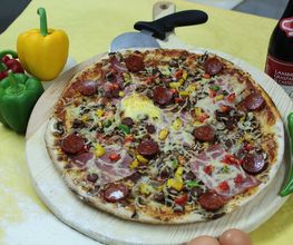 Louis Pizzas image 4