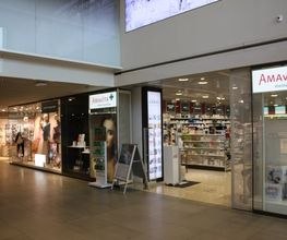 eingang-amavita-apotheke-löwenstrasse-zürich