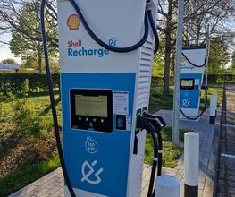 Shell Recharge Charging Station Bild 1