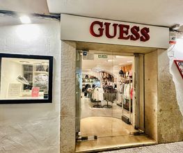 GUESS imagen 1