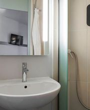 B&B HOTEL Aix-en-Provence Pont-de-l'Arc image 8