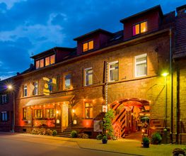 Außenansicht Gasthaus, Nachhaltig Hotel in Werbach - Kopie.jpg