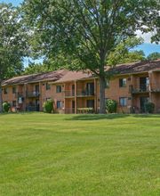 Whiteland West Apartments image 2