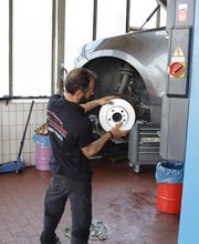 Bremsscheibenwechsel in unserem Bremsenservice.