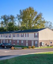 Ronez Manor Apartments image 4