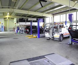 Autohilfe Büsser Carrosserie & Garage Bild 3