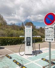 EVzen Station de recharge Norauto La Mure