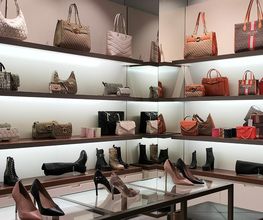 GUESS immagine 12