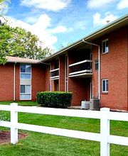 Conway Garden Apartments image 2
