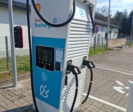 Shell Recharge Charging Station Bild 1