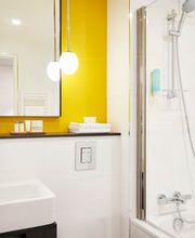 B&B HOTEL Paris 17 Batignolles image 3