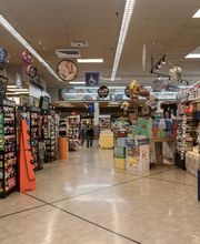 Holiday Farms Supermarket image 10