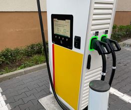 Shell Recharge Charging Station Bild 1