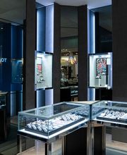 Hublot Paris Le Bon Marché Boutique image 2