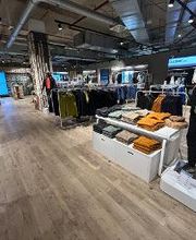 INTERSPORT Voswinkel Limbecker Platz Bild 14