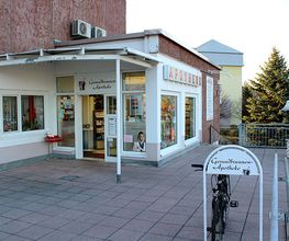 Aussenansicht der Gesundbrunnen-Apotheke