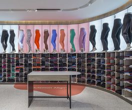 lululemon pant wall