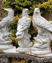 Adler Steinfiguren und andere Tierfiguren aus massivem, weißen Kunststein Beton