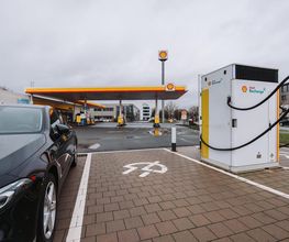 Shell Recharge Charging Station Bild 1