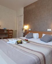 Hôtel et Restaurant -Logis Les Agriculteurs- image 4