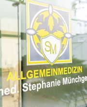 Dr. med. Stephanie Münchgesang Allgemeinmedizin / Anästhesiologie / Notfallmedizin Bild 5