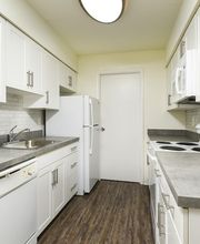 Whiteland West Apartments image 16