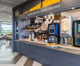 B&B HOTEL Montargis image 12