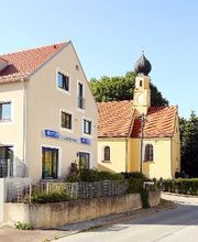 Meine Agentur - zentral in Armstorf neben der Kirche