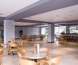 cafeteria_hotel_surf_mar.jpg